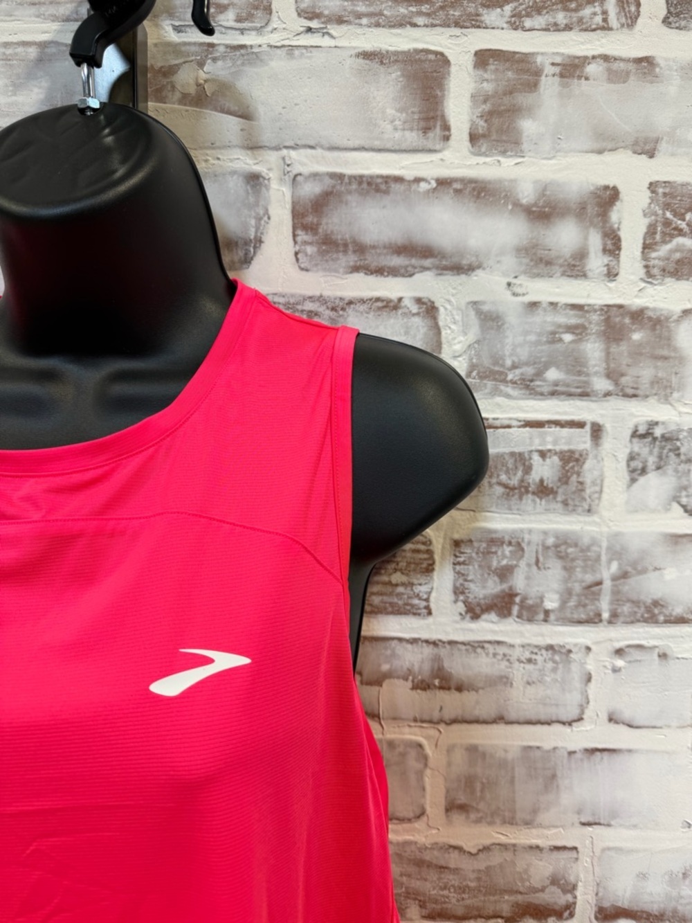 Brooks Women’s Hot Pink Sleeveless Running Tank - Picture 2 of 7